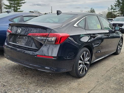 Used 2024 Honda Civic EX image 3