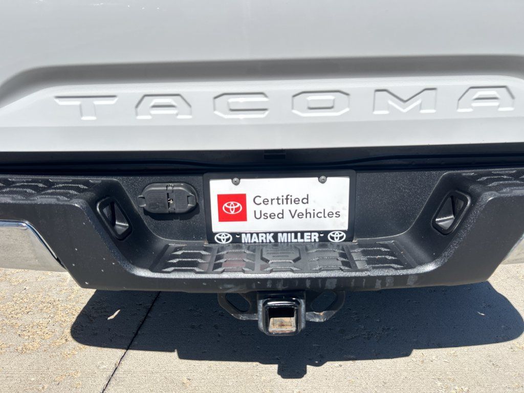 Certified 2017 Toyota Tacoma SR5 w/ Tow Package RWD image 27
