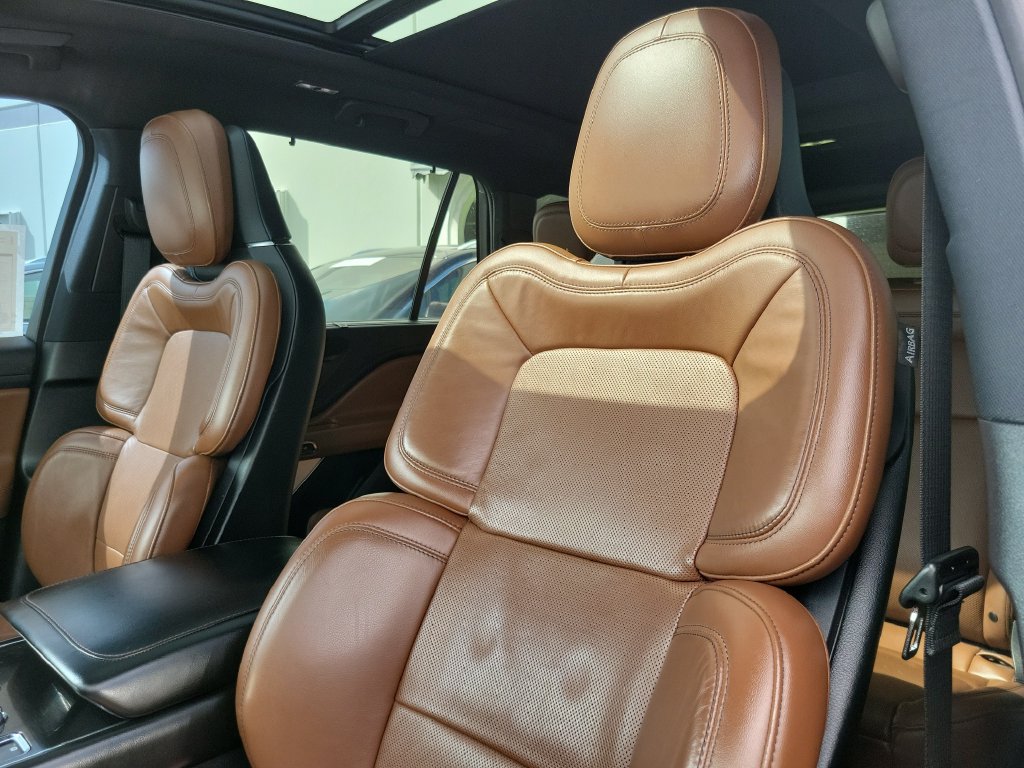 Certified 2023 Lincoln Aviator Reserve w/ Equipment Group 201A RWD image 16