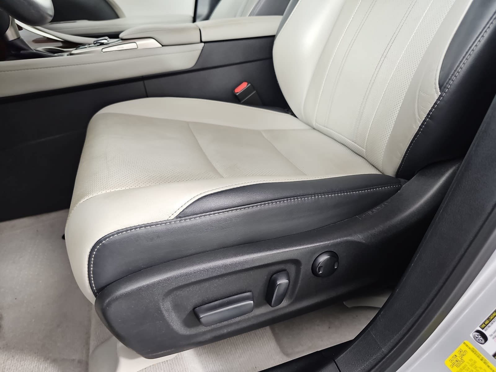 Used 2016 Lexus RX 350 AWD w/ Premium Package image 28