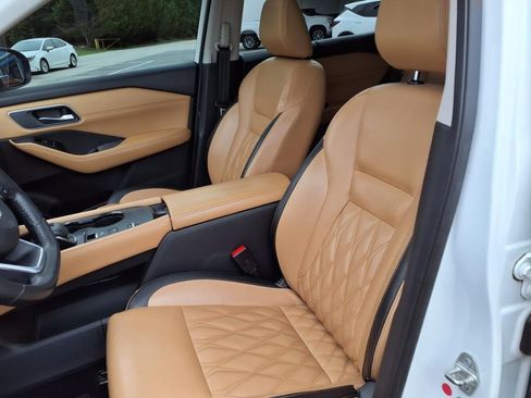 Used 2021 Nissan Rogue Platinum image 13