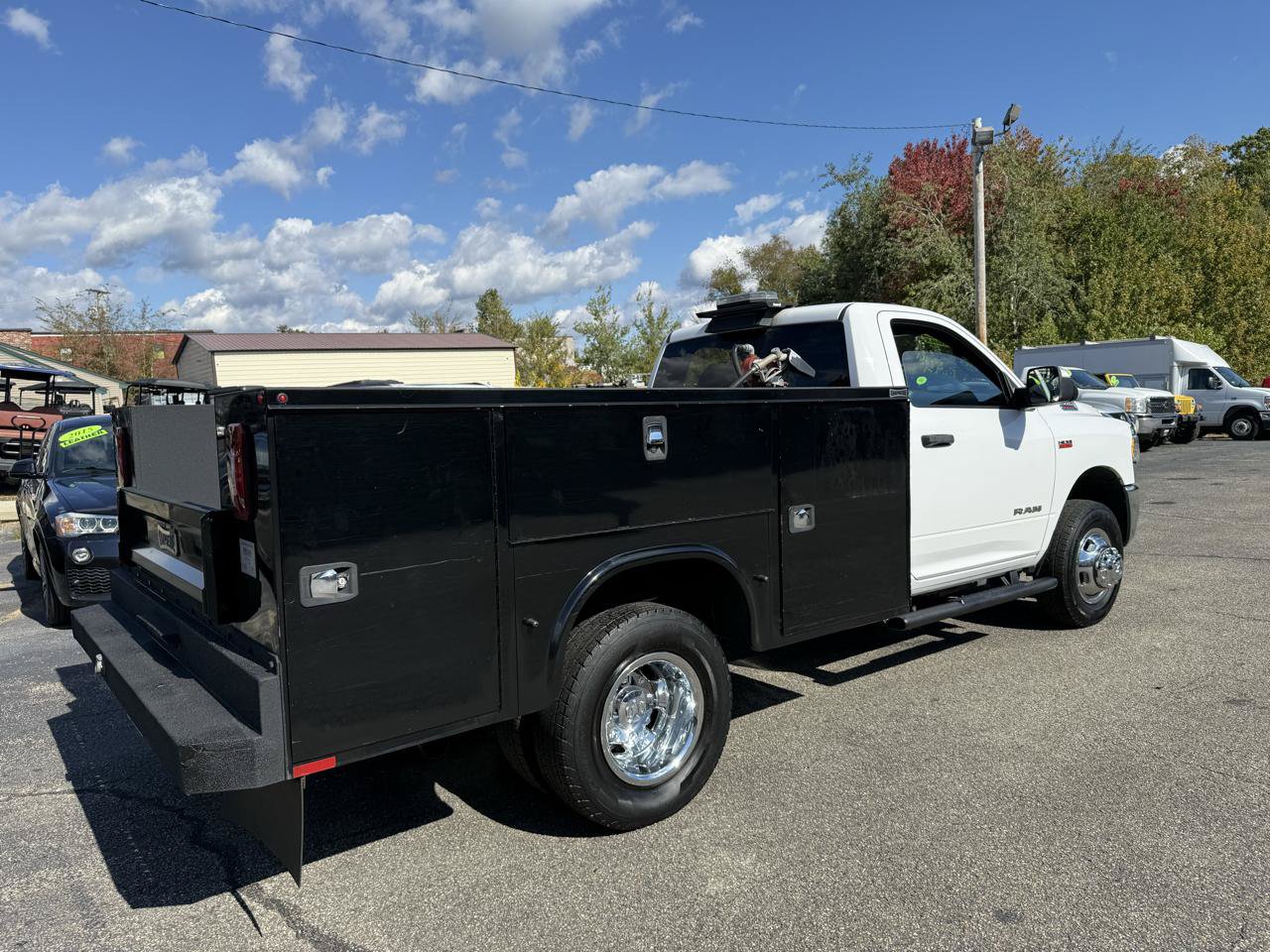 Used 2021 RAM 3500 Tradesman w/ Chrome Appearance Group AWD/4WD image 17
