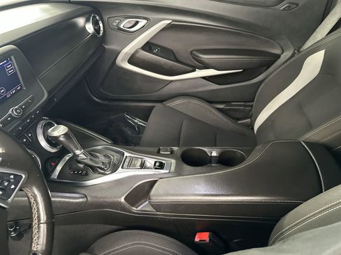 Used 2022 Chevrolet Camaro LT image 25