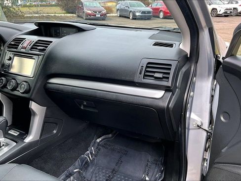 Used 2015 Subaru Forester 2.5i Limited AWD/4WD image 19