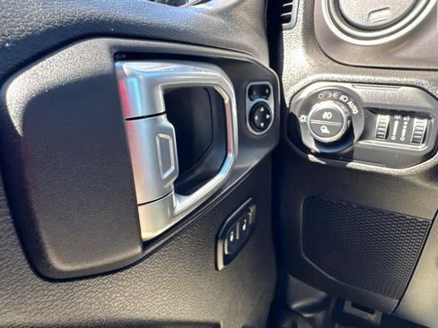 Used 2020 Jeep Gladiator Sport w/ Quick Order Package 24S AWD/4WD image 20