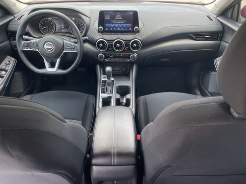 Certified 2025 Nissan Sentra SV FWD image 9