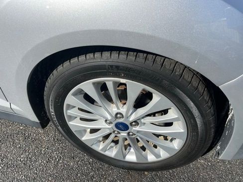 Used 2017 Ford C-MAX SE image 19