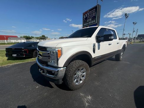 Used 2017 Ford F250 King Ranch w/ King Ranch Ultimate Package AWD/4WD image 7