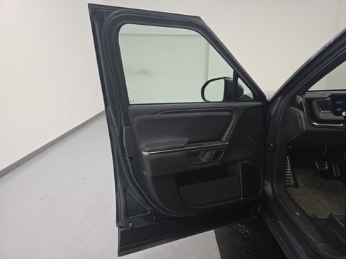 Used 2024 Rivian R1S Adventure AWD/4WD image 16
