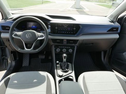 Certified 2023 Volkswagen Taos SE w/ Panoramic Sunroof Package AWD/4WD image 22