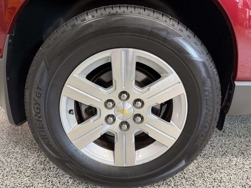 Used 2010 Chevrolet Traverse LT w/ Personal Connectivity Package AWD/4WD image 28