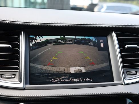 Certified 2025 INFINITI QX50 Luxe image 34