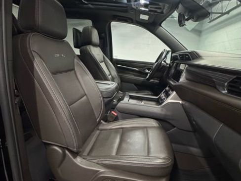 Used 2024 GMC Yukon Denali w/ Denali Reserve Package image 18
