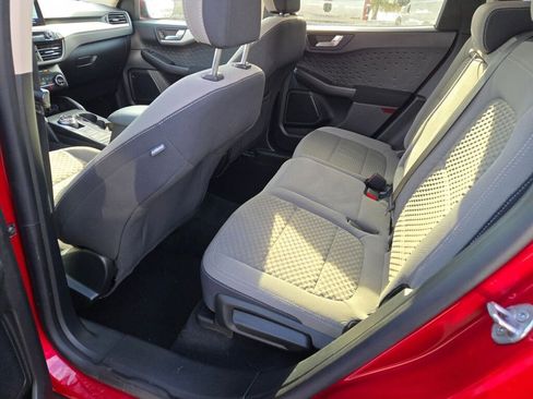 Used 2020 Ford Escape SE image 16