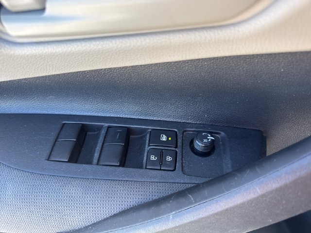 Used 2025 Toyota Corolla LE FWD image 17