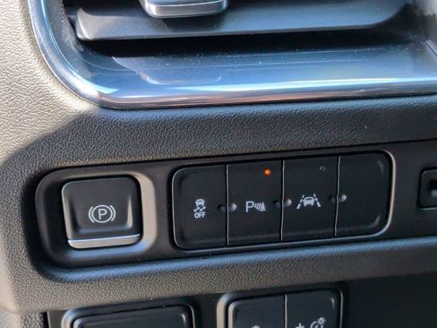 Used 2023 Chevrolet Tahoe 2WD w/ 1FL Safety Package image 15