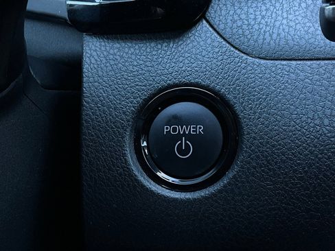 Used 2025 Toyota Camry LE image 27