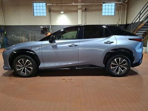 Used 2024 Lexus RZ 450e Premium w/ Technology Package AWD/4WD image 6