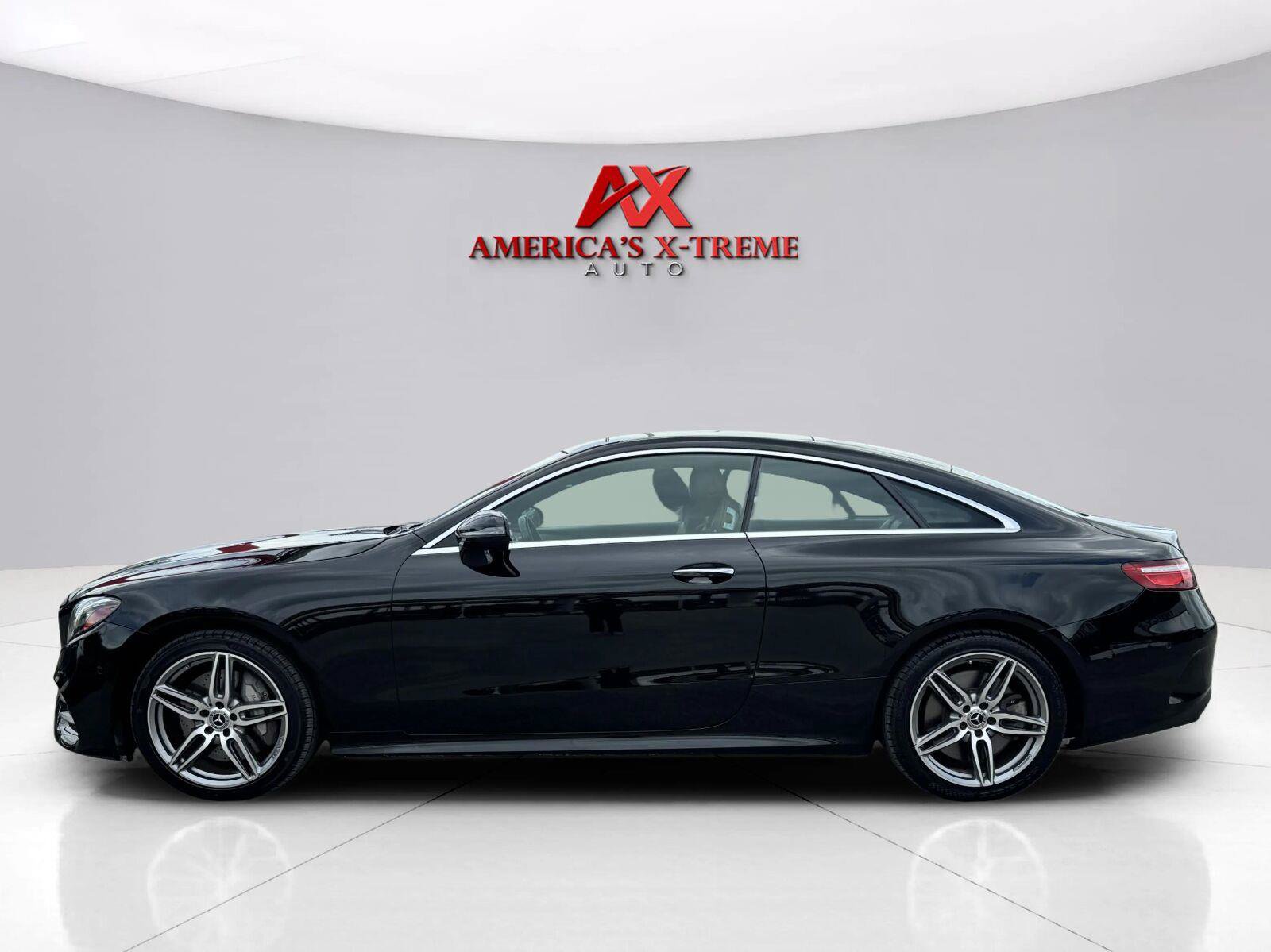 Used 2018 Mercedes-Benz E 400 Coupe image 2