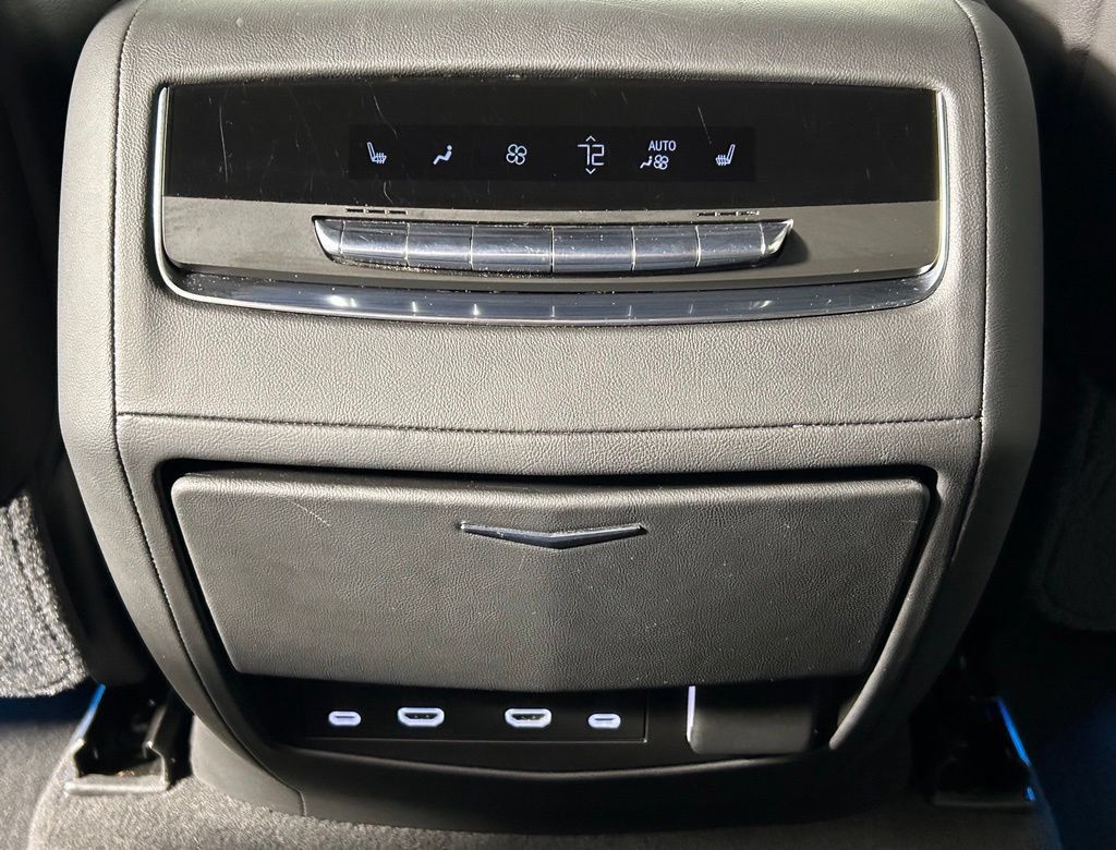 Used 2021 Cadillac Escalade Sport w/ Driver Assist Tech Package AWD/4WD image 21