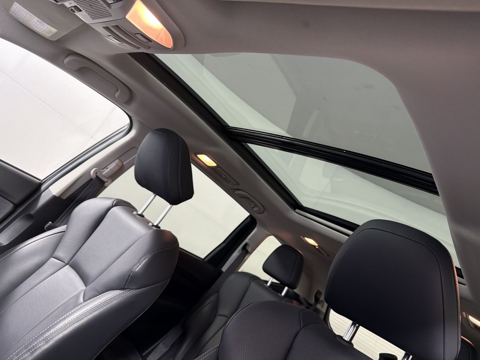 Used 2022 Subaru Ascent Touring AWD/4WD image 24