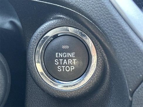 Used 2022 Subaru Forester Limited image 9