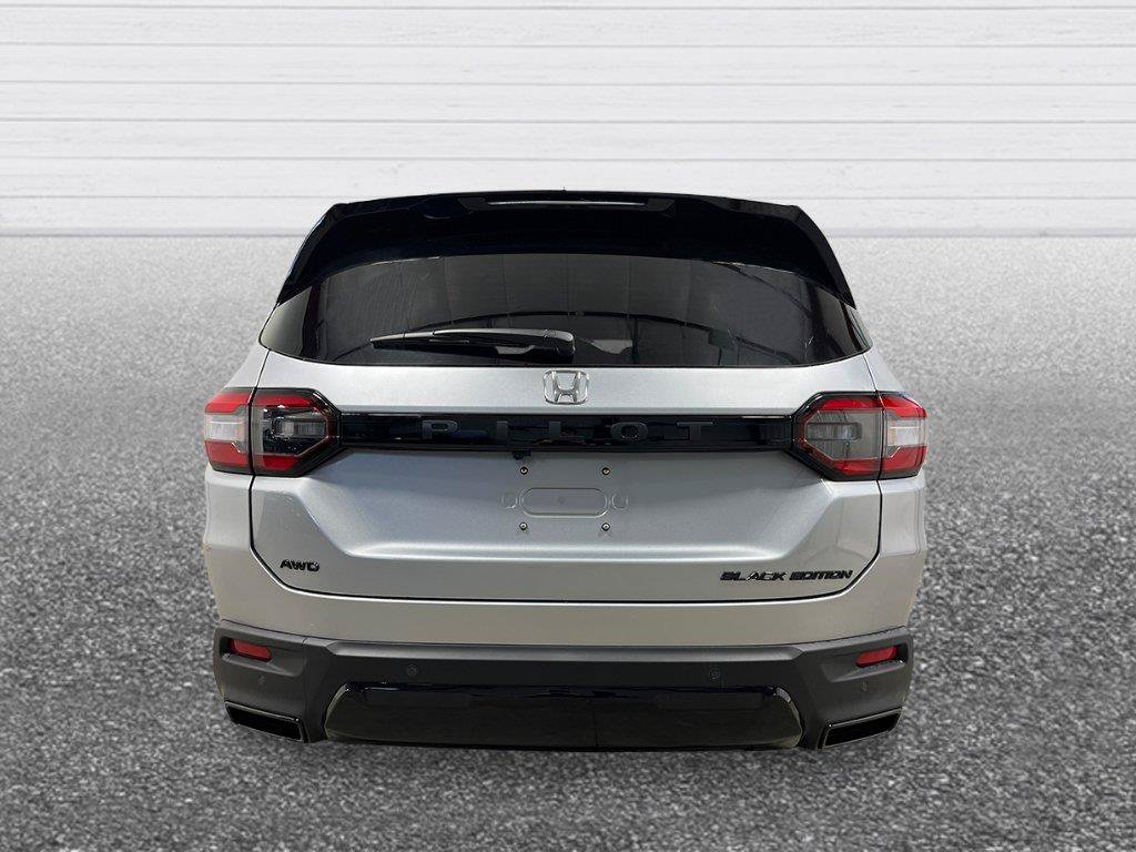 New 2026 Honda Pilot Black Edition image 4