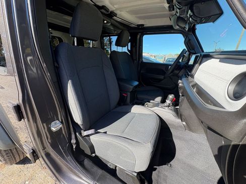 Used 2025 Jeep Wrangler Sport S image 35