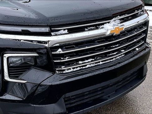 Used 2025 Chevrolet Traverse LT image 34