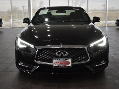 Used 2017 INFINITI Q60 Red Sport 400 image 6