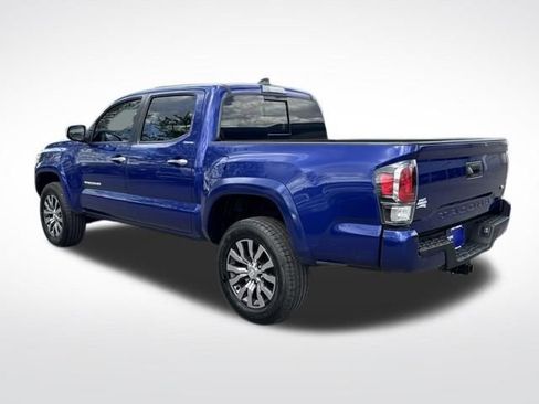 Used 2022 Toyota Tacoma Limited image 3
