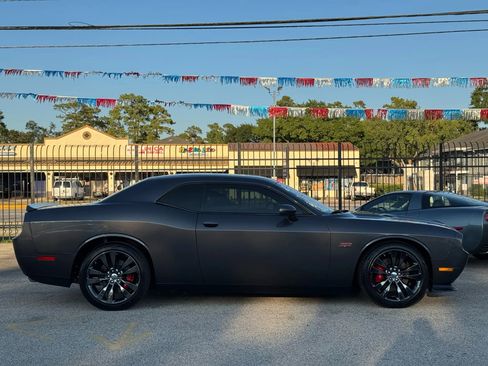Used 2014 Dodge Challenger SRT8 w/ Harman/Kardon Audio Group image 11
