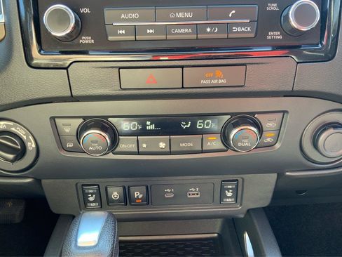 Used 2022 Nissan Frontier SV AWD/4WD image 32