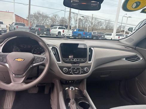 Used 2020 Chevrolet Malibu LS w/ Driver Confidence Package II image 17