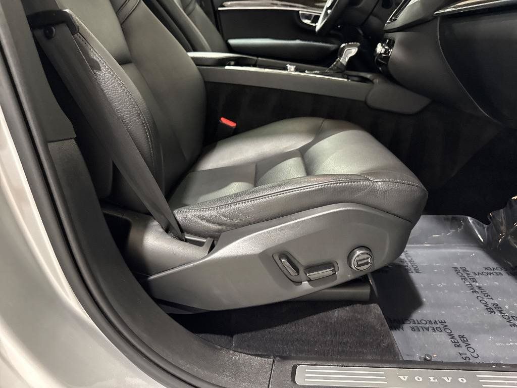 Used 2019 Volvo XC90 T6 Momentum w/ Protection Package AWD/4WD image 57