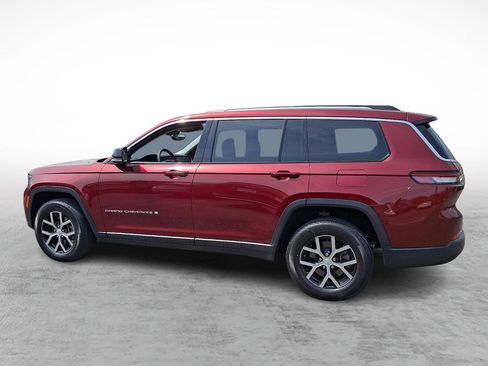 Used 2023 Jeep Grand Cherokee L Limited image 2