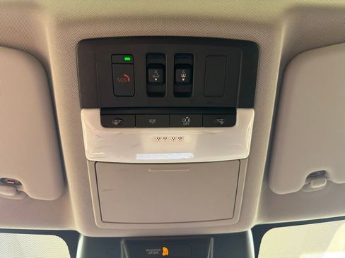 Used 2023 Nissan Rogue SL w/ SL Premium Package image 45