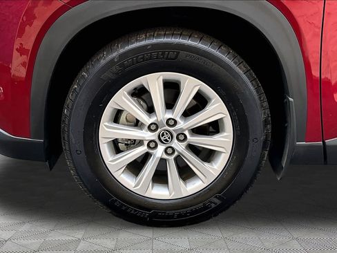Used 2025 Toyota Grand Highlander FWD image 11