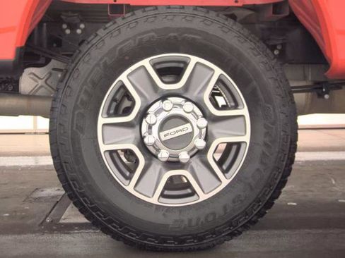 Used 2025 Ford F250 Lariat w/ Lariat Ultimate Package image 13