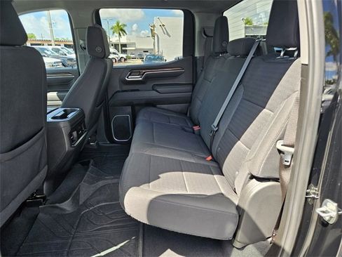 Used 2022 Chevrolet Silverado 1500 LT Trail Boss image 5