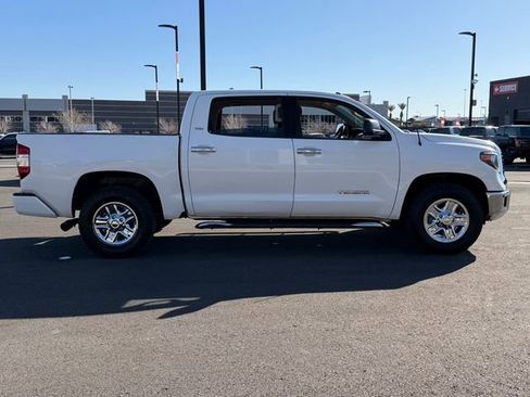 Used 2019 Toyota Tundra SR5 w/ SR5 Convenience Package image 7