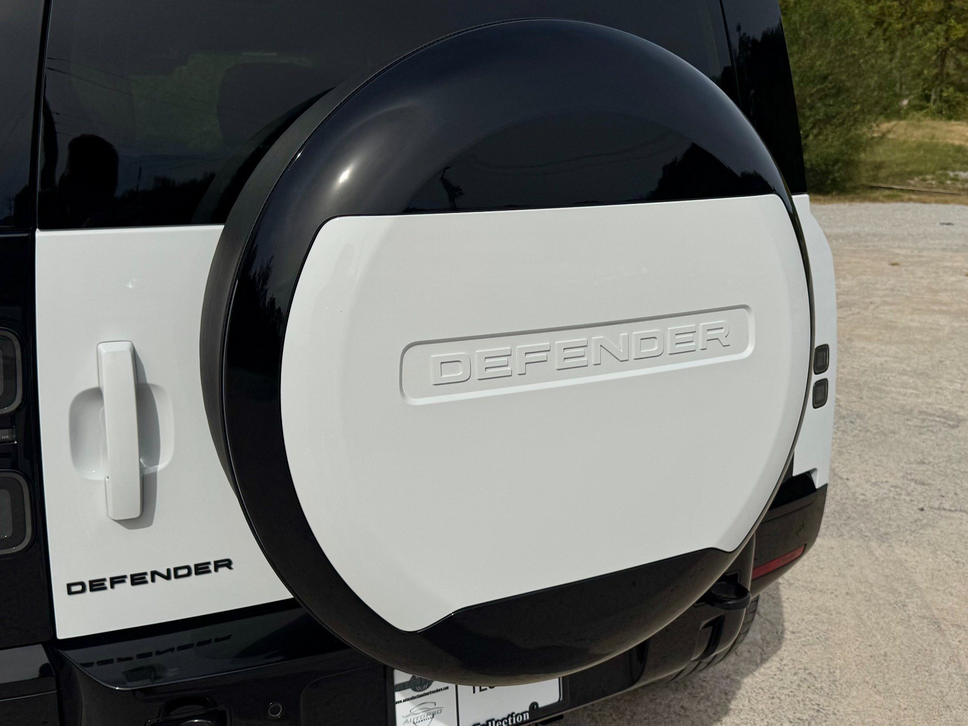 Used 2026 Land Rover Defender 110 X-Dynamic SE AWD/4WD image 69
