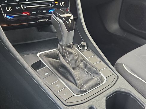 Used 2025 Volkswagen Jetta Sport image 25