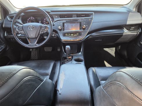 Used 2017 Toyota Avalon Limited image 8