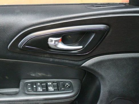 Used 2016 Chrysler 200 S w/ Sun & Sound Group image 16