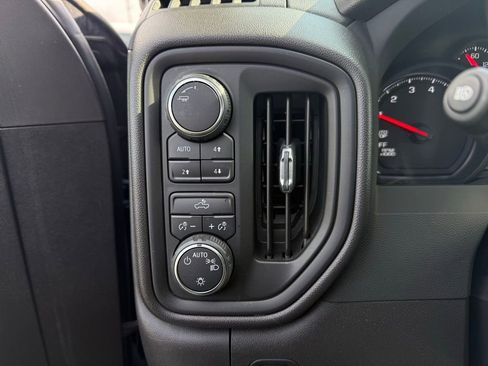 Used 2024 Chevrolet Silverado 1500 Custom Trail Boss w/ LPO, Dark Essentials Package image 16