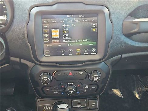 Used 2019 Jeep Renegade Trailhawk w/ UConnect 8.4 Nav Group AWD/4WD image 15