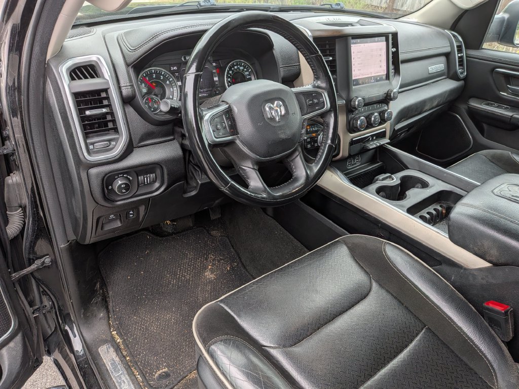 Used 2022 RAM 1500 Laramie AWD/4WD image 11