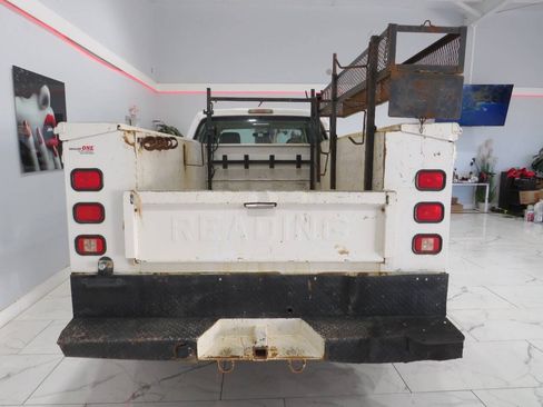 Used 2009 Ford F350 XL AWD/4WD image 4