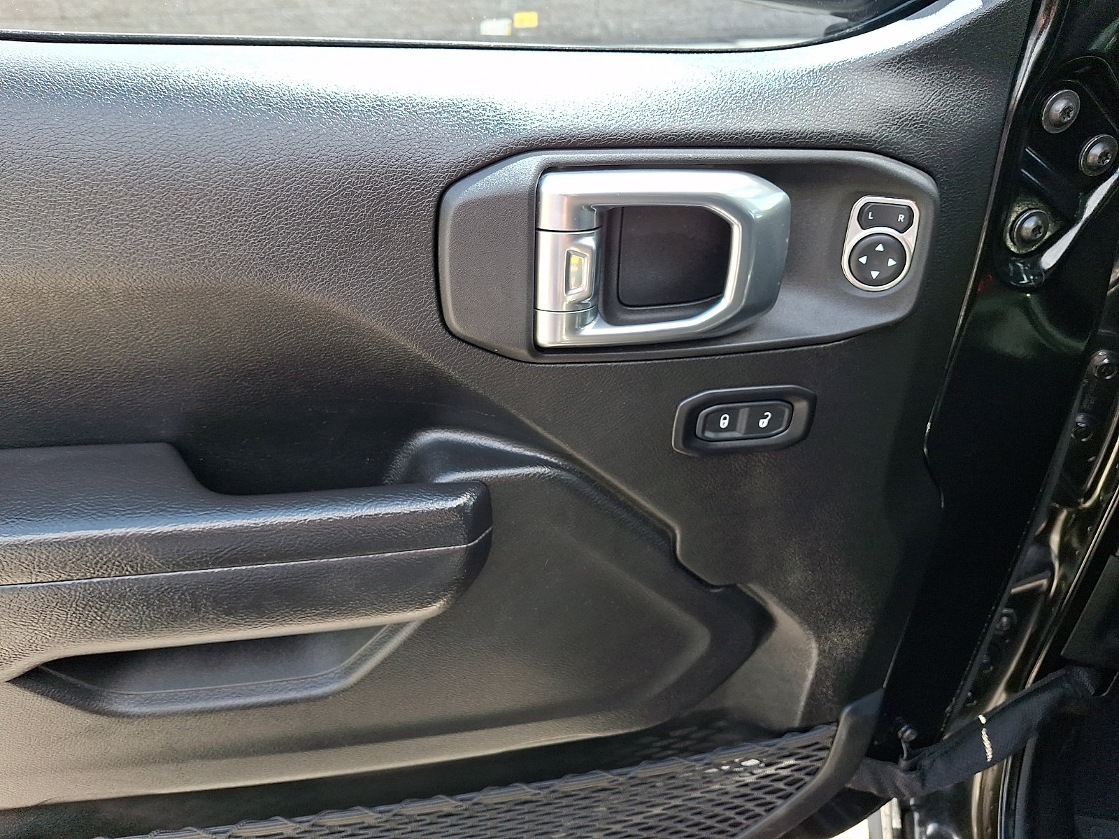 Used 2022 Jeep Wrangler Unlimited Sport AWD/4WD image 13